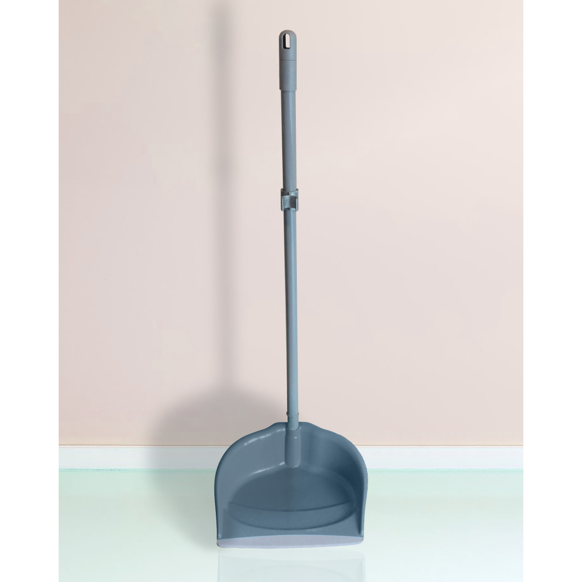 S.1788 Plastic dustpan with metallic handle - Image 1