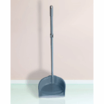 Plastic dustpan with metallic handle - Image 4